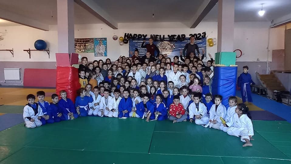 Jeunes judokas du JCAM réunis dans la salle Taqaats